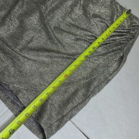 Torrid Mini Foil Knit Tulip Silver Skirt Womens Size 2X NWT Party Cocktail - Picture 6 of 8